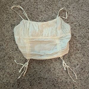 pale yellow crop top!!